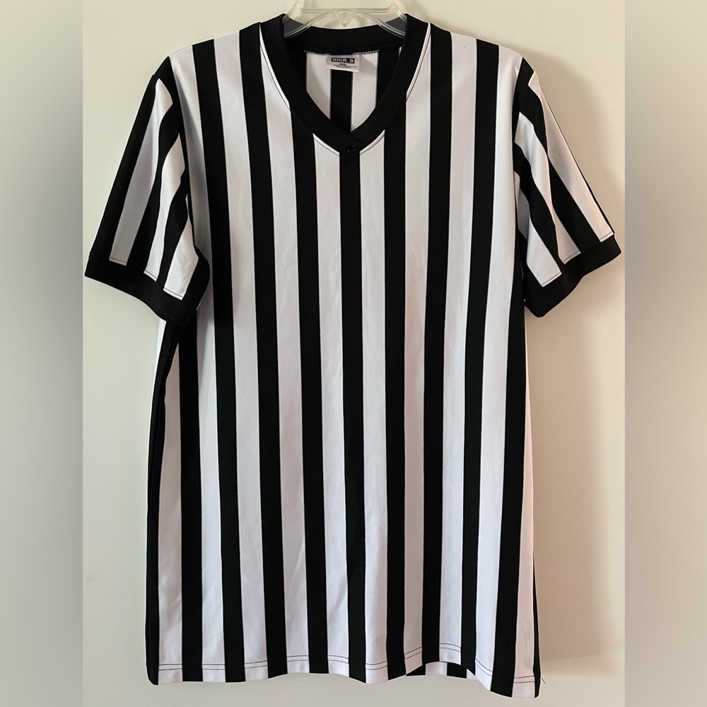 Dick’s Sporting Goods Men’s Size Medium Black & White Short Sleeve Referee Shirt